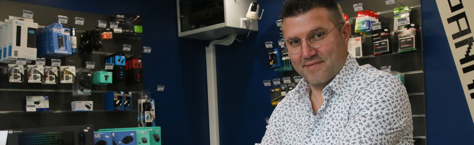 Contactez Mouse Micro 64